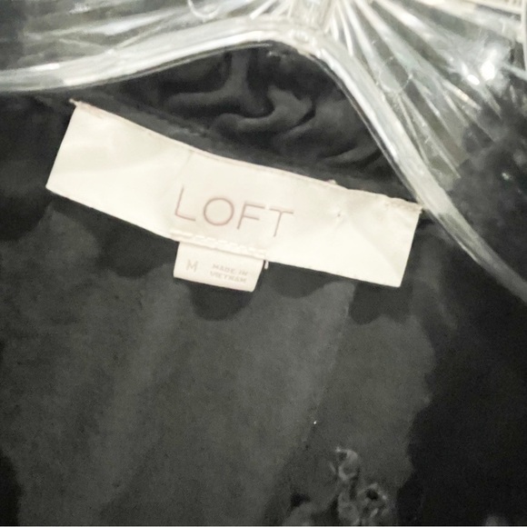 Ann Taylor loft ruffle chiffon tie neck top ❤️ - Picture 5 of 7